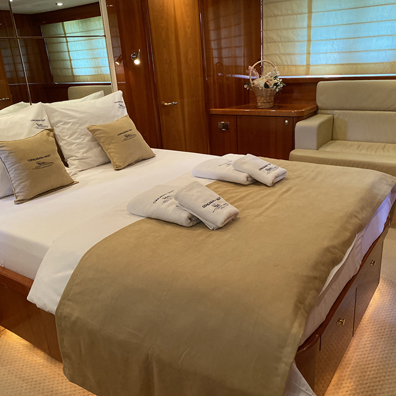 Copacabana-Yacht master-cabin